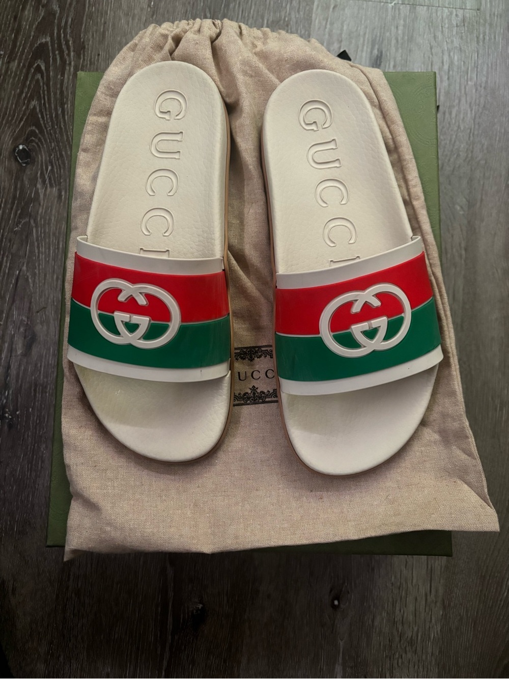 Gucci White Slide Sandals with Red and Green Stripes